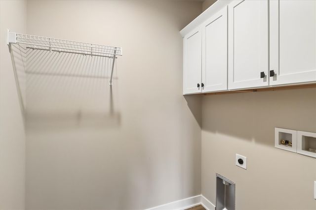 3215 Sunflower Street, Ely, IA 52227