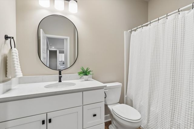 3215 Sunflower Street, Ely, IA 52227