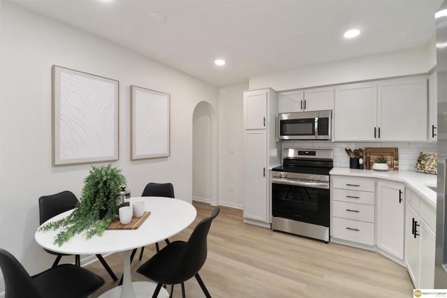 2404 Circletown Place, Bellevue, NE 68123