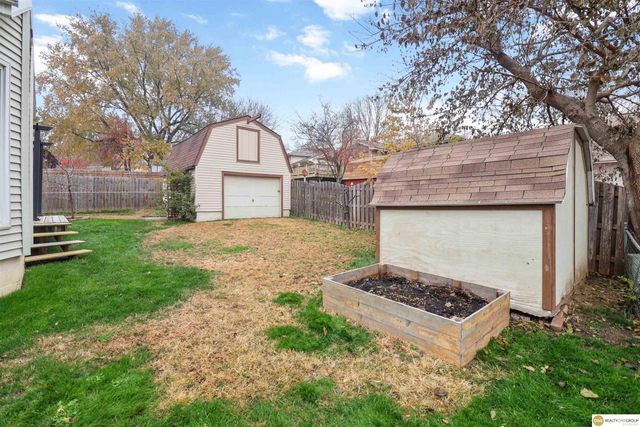 2404 Circletown Place, Bellevue, NE 68123