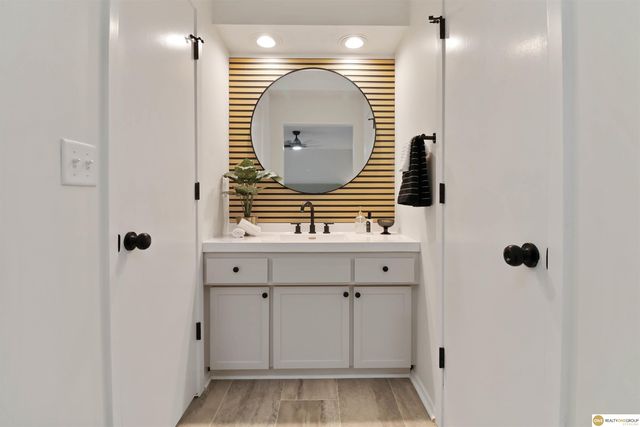 2404 Circletown Place, Bellevue, NE 68123