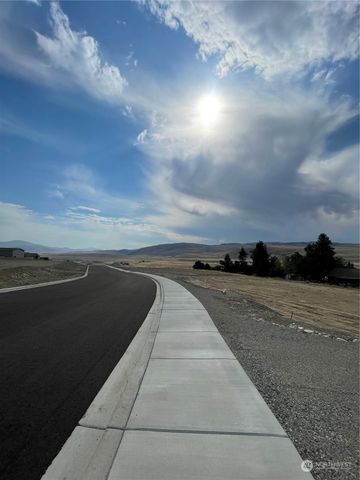 15 Parks Drive, Okanogan, WA 98840