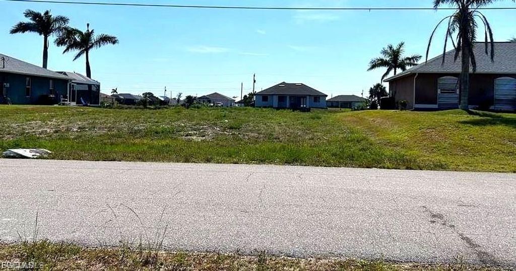 1019 NW 9th PL, CAPE CORAL, FL 33993 — photo 2