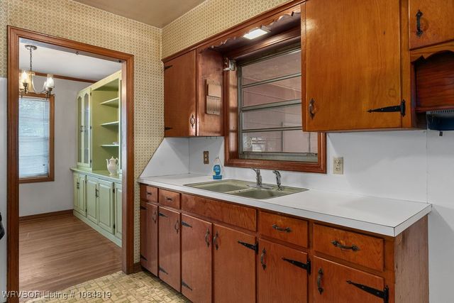 3016 S Q Street, Fort Smith, AR 72901