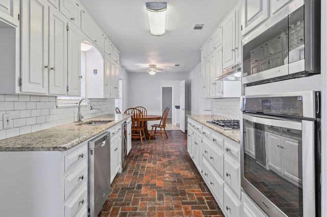 2401 Farr Street, Caddo Mills, TX 75135