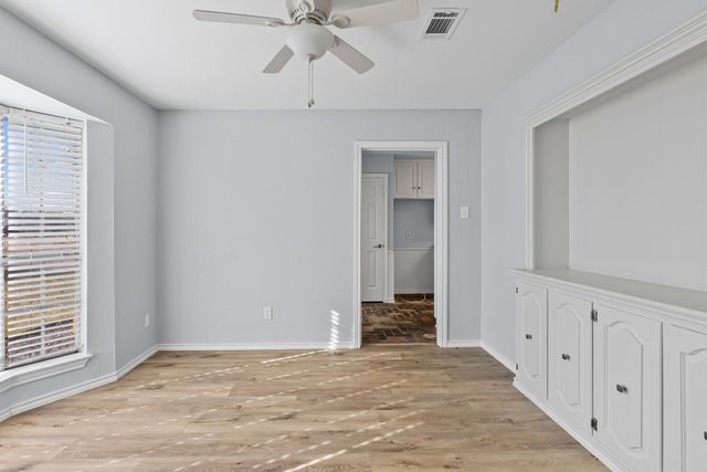 2401 Farr Street, Caddo Mills, TX 75135