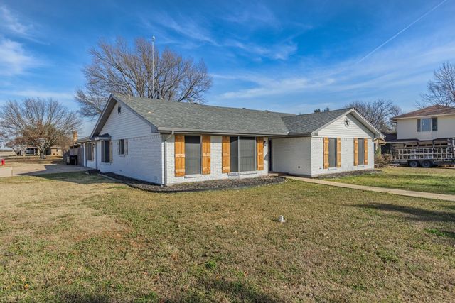 2401 Farr Street, Caddo Mills, TX 75135