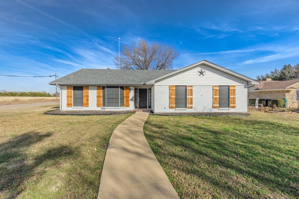 2401 Farr Street, Caddo Mills, TX 75135