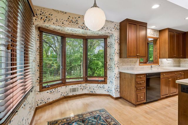 5932 Walnut Drive, Edina, MN 55436
