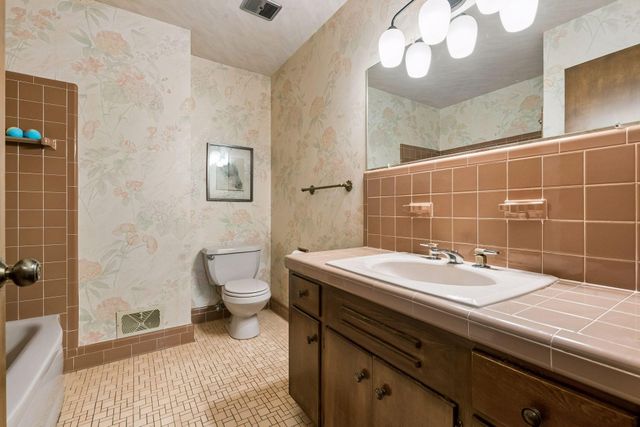 5932 Walnut Drive, Edina, MN 55436