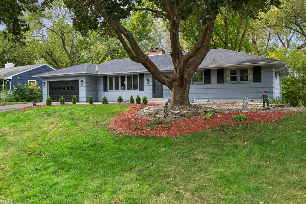 5932 Walnut Drive, Edina, MN 55436 — photo 2