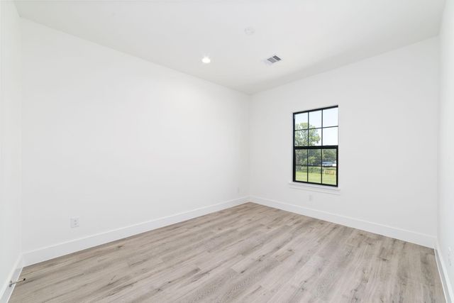 11924 N Hoa Sen Circle, Houston, TX 77072