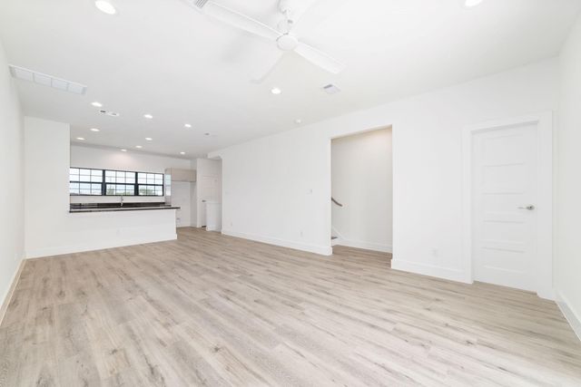 11924 N Hoa Sen Circle, Houston, TX 77072