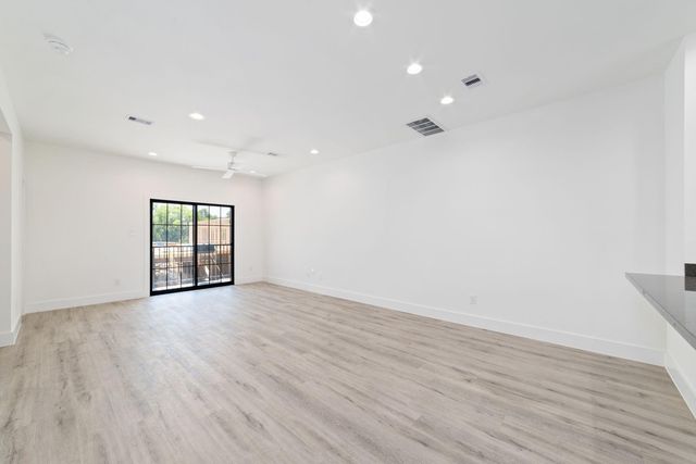 11924 N Hoa Sen Circle, Houston, TX 77072