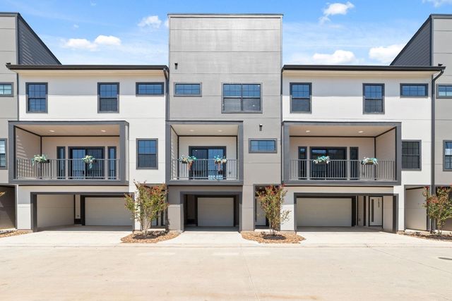 11924 N Hoa Sen Circle, Houston, TX 77072