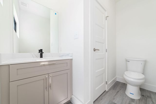 11924 N Hoa Sen Circle, Houston, TX 77072
