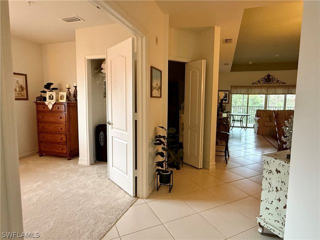 7823 Regal Heron CIR 9, Naples, FL 34104