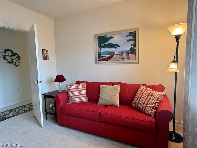 7823 Regal Heron CIR 9, Naples, FL 34104