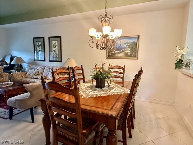 7823 Regal Heron CIR 9, Naples, FL 34104