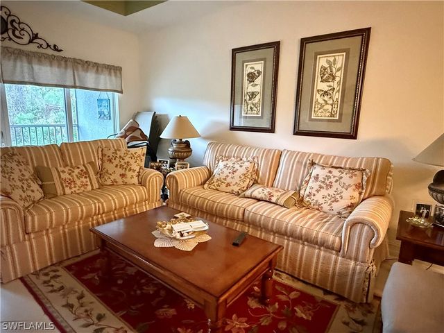 7823 Regal Heron CIR 9, Naples, FL 34104