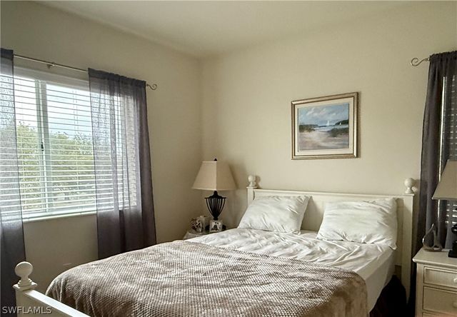 7823 Regal Heron CIR 9, Naples, FL 34104