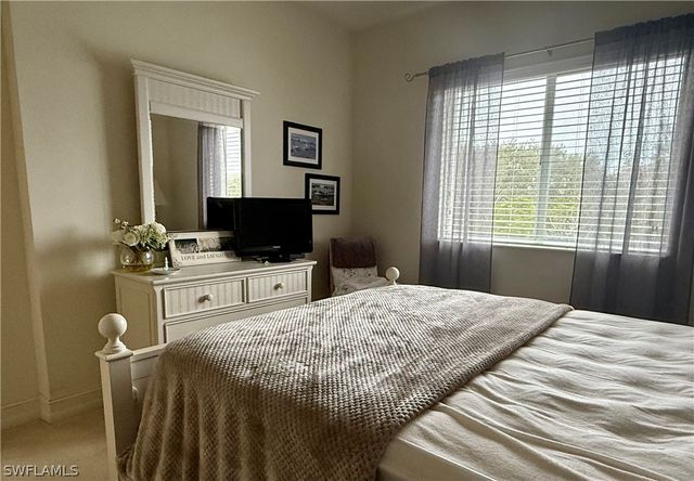 7823 Regal Heron CIR 9, Naples, FL 34104