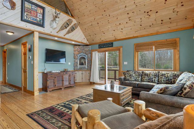 59 Effingham Road, Ossipee, NH 03864