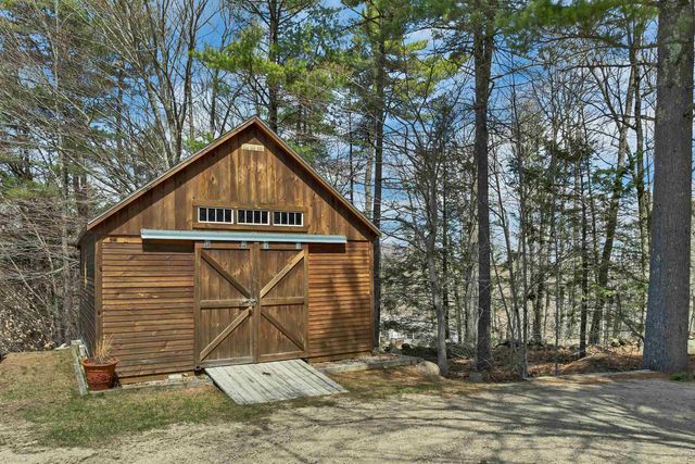 59 Effingham Road, Ossipee, NH 03864