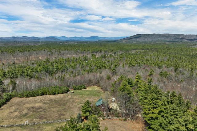 59 Effingham Road, Ossipee, NH 03864