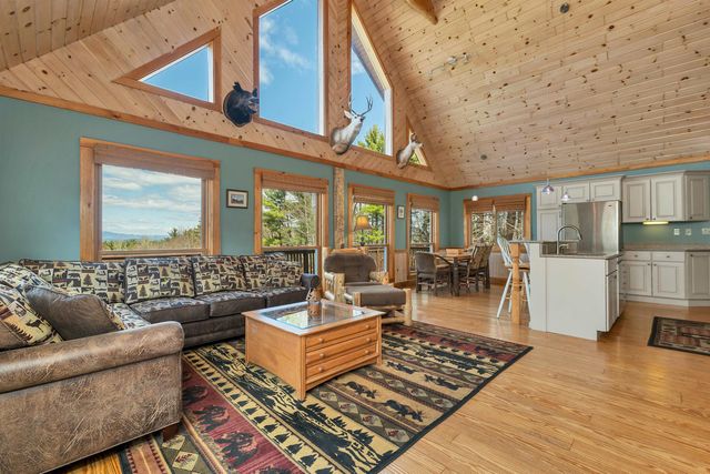 59 Effingham Road, Ossipee, NH 03864