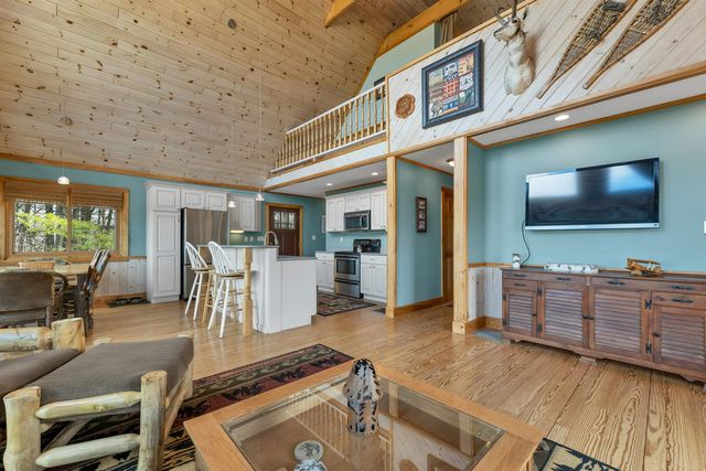 59 Effingham Road, Ossipee, NH 03864