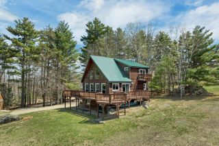 59 Effingham Road, Ossipee, NH 03864