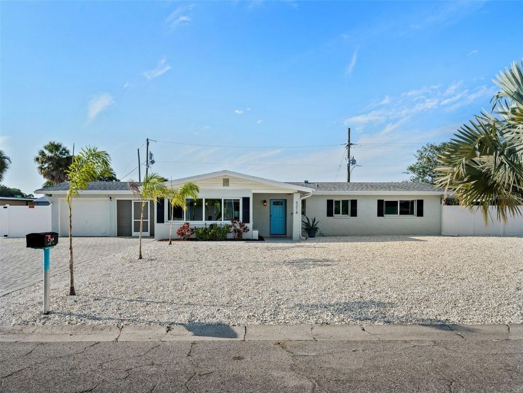 5218 6TH AVE DRIVE W, BRADENTON, FL 34209 — exterior