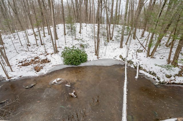 226 Amesbury Road, Kensington, NH 03833