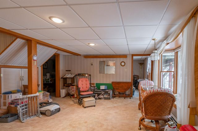 226 Amesbury Road, Kensington, NH 03833