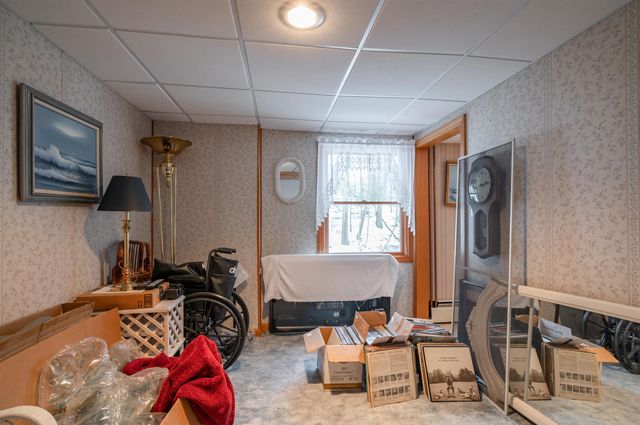 226 Amesbury Road, Kensington, NH 03833