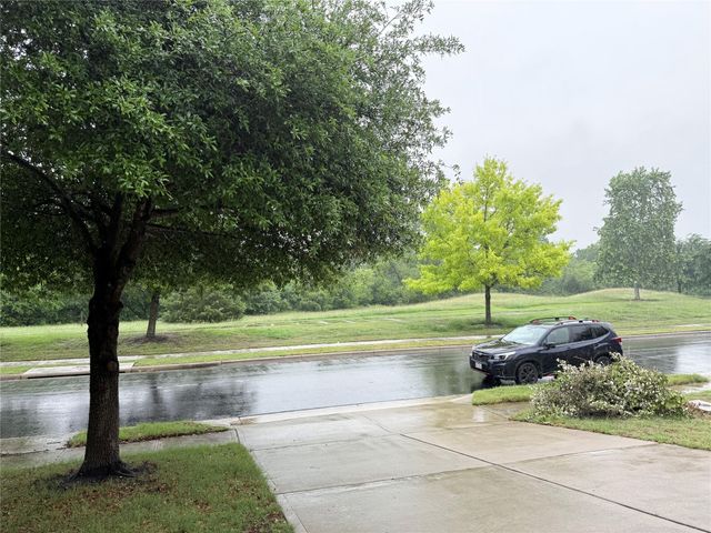 1704 Tranquility LN, Pflugerville, TX 78660