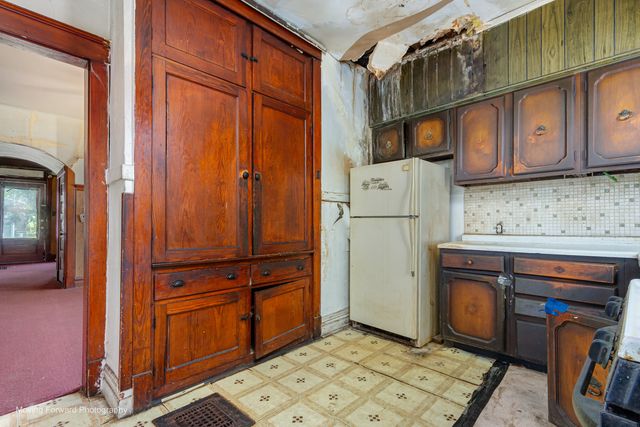 11808 S Emerald Avenue, Chicago, IL 60628