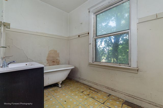 11808 S Emerald Avenue, Chicago, IL 60628