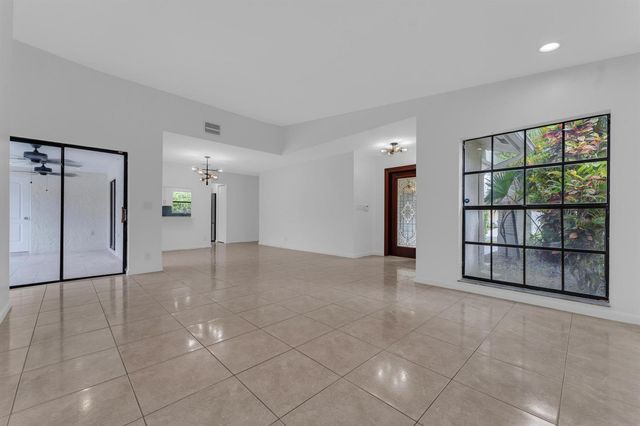 10084 Camelback Lane, Boca Raton, FL 33498