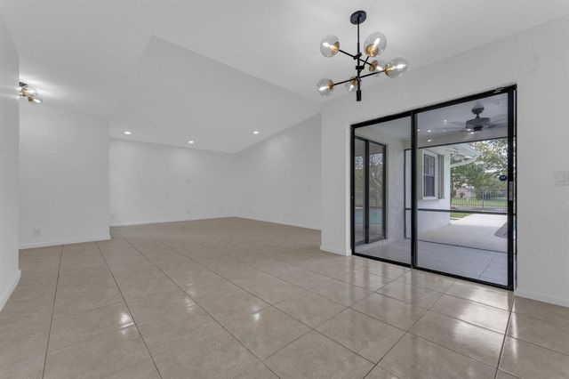 10084 Camelback Lane, Boca Raton, FL 33498