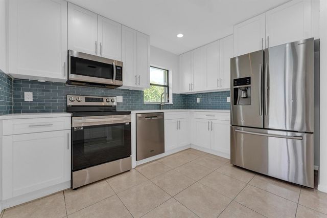 10084 Camelback Lane, Boca Raton, FL 33498