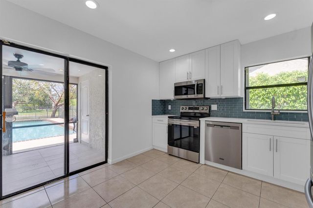 10084 Camelback Lane, Boca Raton, FL 33498