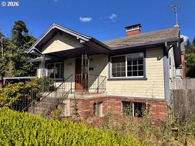 214 TUMWATER Dr, Oregon City, OR 97045