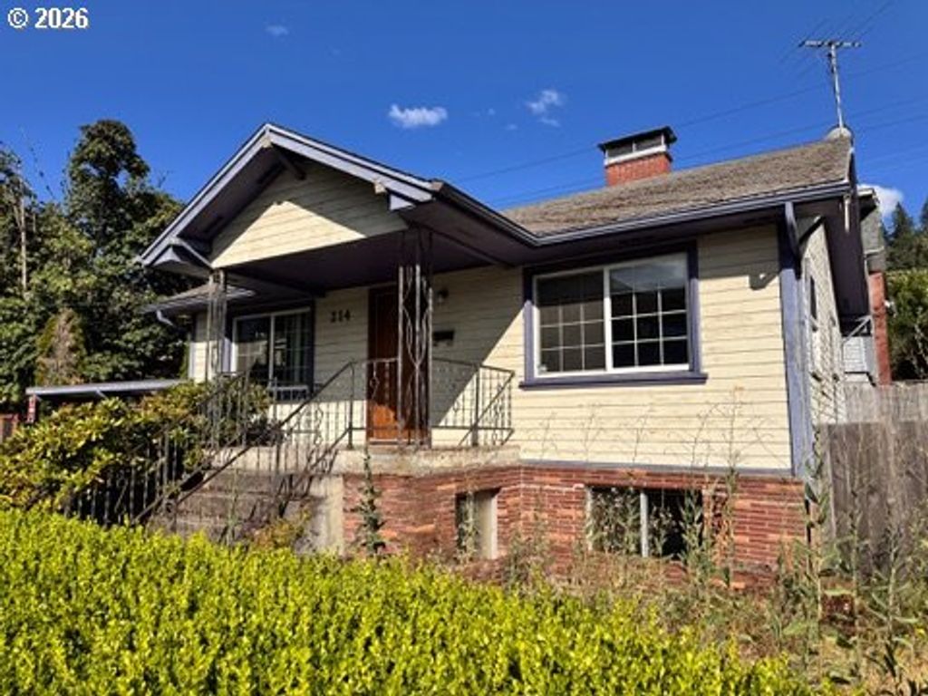 214 TUMWATER Dr, Oregon City, OR 97045