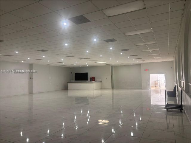 4658 Palm Ave, Hialeah, FL 33012