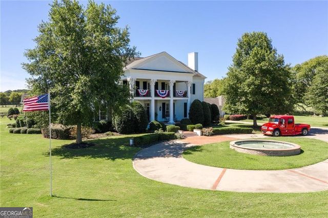 211 Darby Road SW, Calhoun, GA 30701