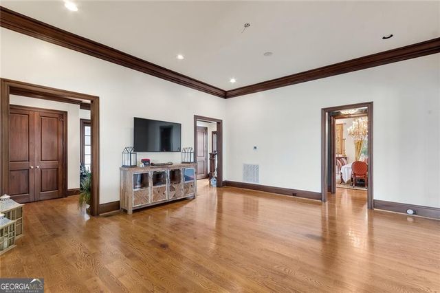 211 Darby Road SW, Calhoun, GA 30701