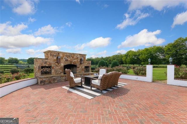 211 Darby Road SW, Calhoun, GA 30701