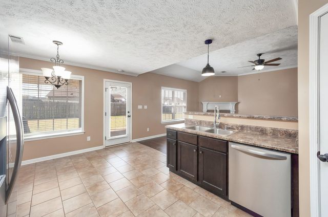 346 VISTA DR, Medina, TN 38355